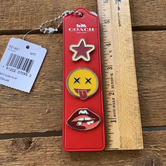 Coach Varsity Classic Pin Set on Red Leather Fob - Picture 10 of 14